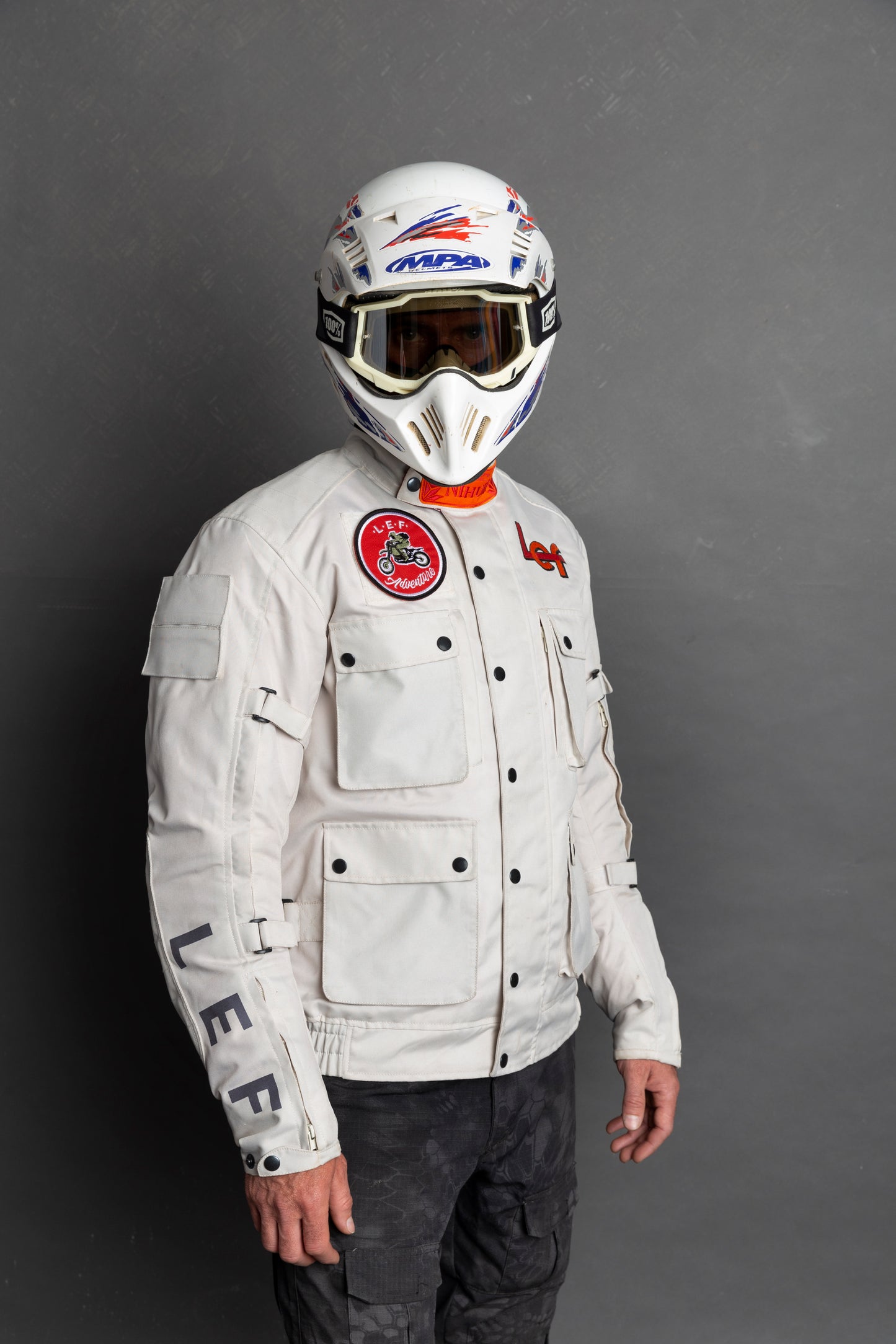 NIHUIL Off White