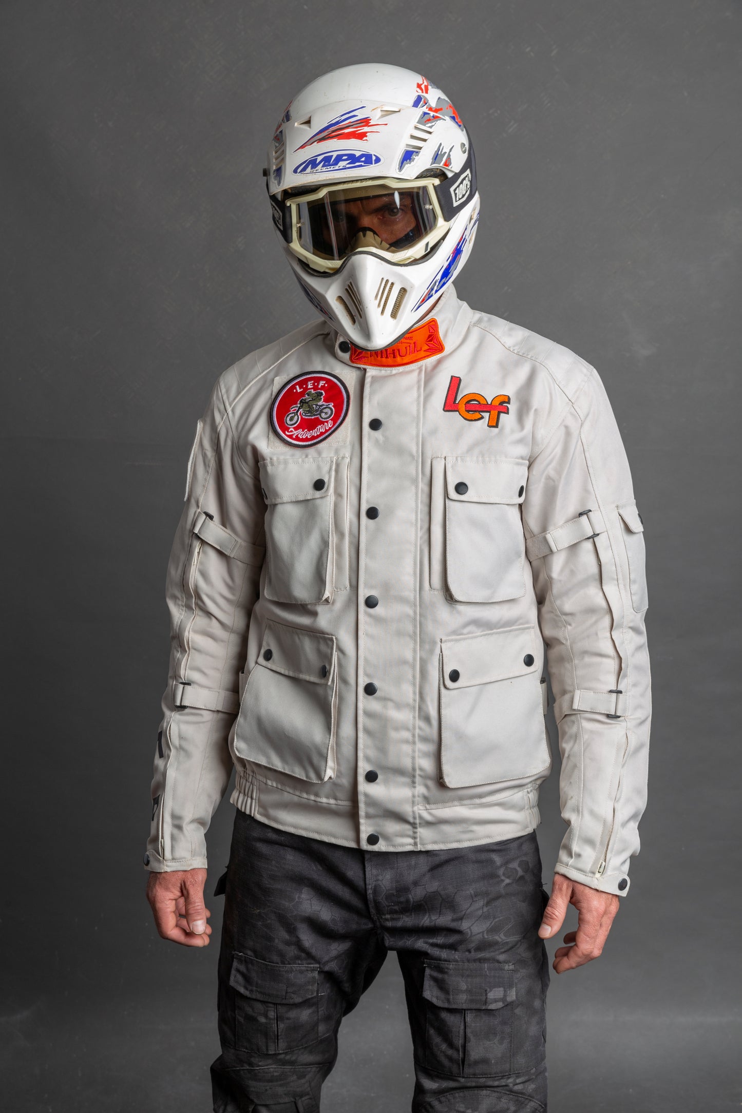 NIHUIL Off White