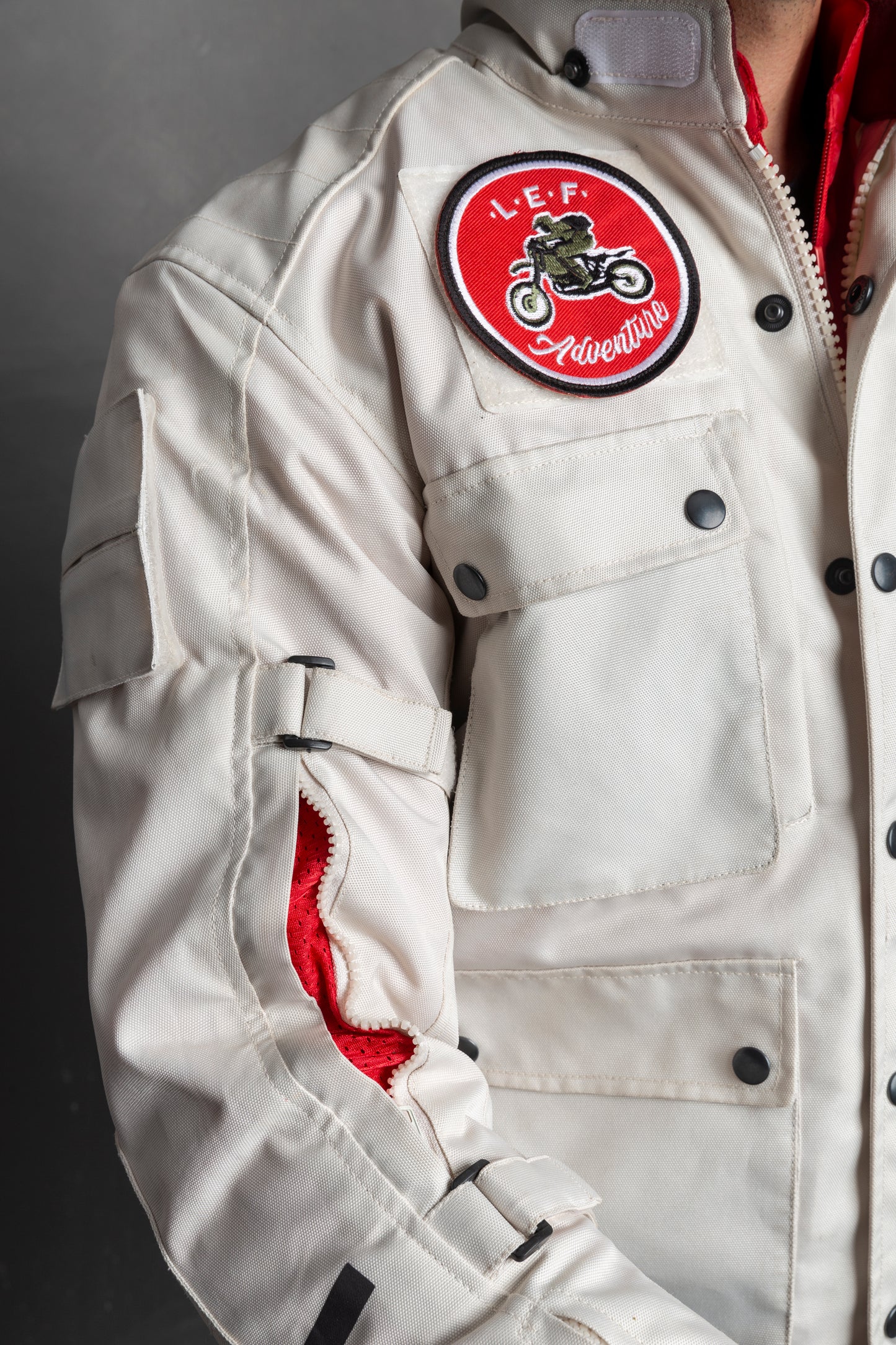 NIHUIL Off White