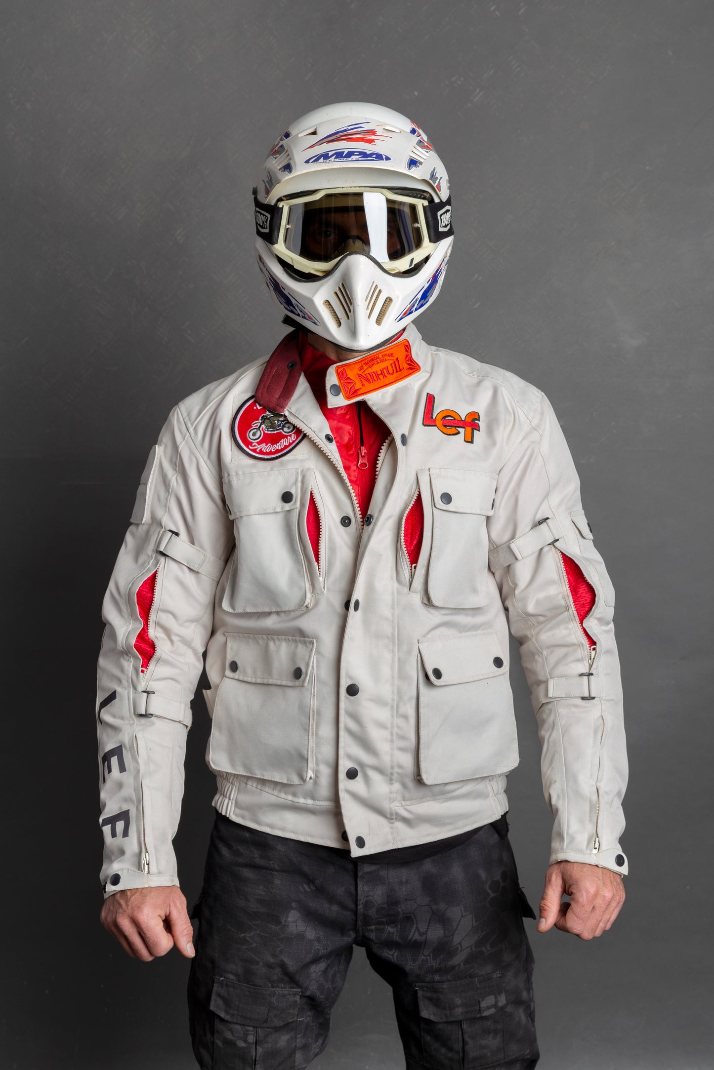 NIHUIL Off White